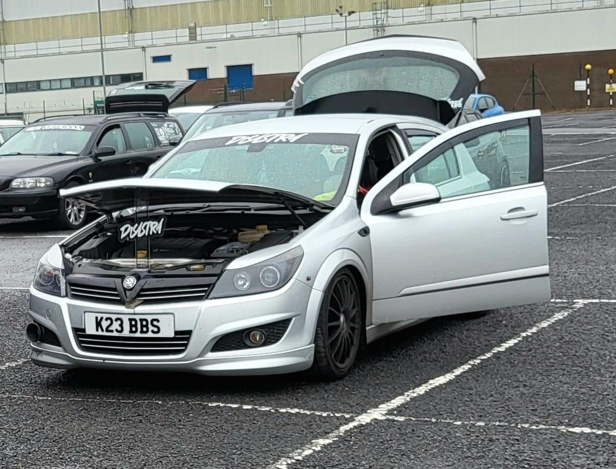 Custom Made any design Bonnet Prop/Holder image 2